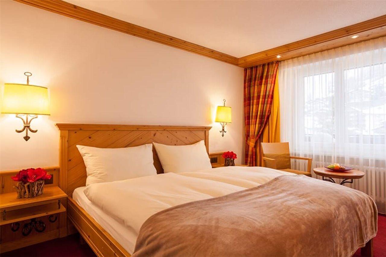 Hotel Holiday Zermatt Room photo